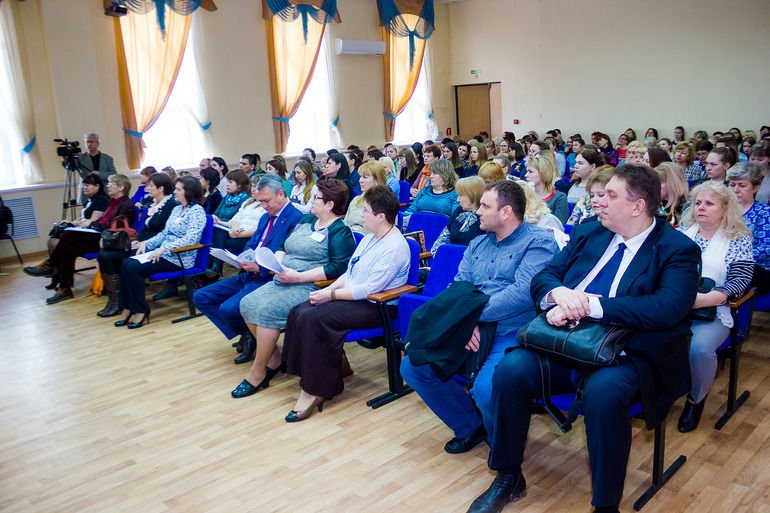 При поддержке Рахима Азимова прошел первый областной семинар по работе школьных служб примирения