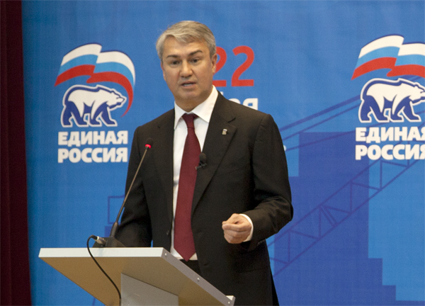Депутат Рахим Азимов поддержал начинания юных КВНщиц