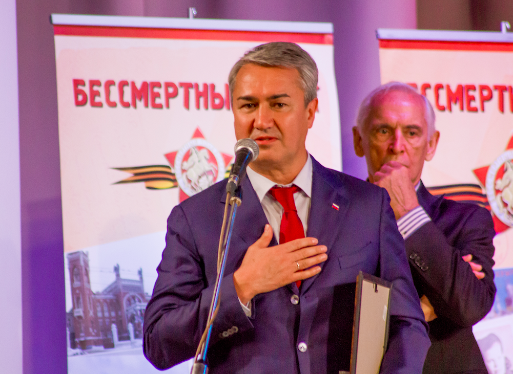 Василий Лановой провел творческий вечер для коллектива завода «Лепсе»